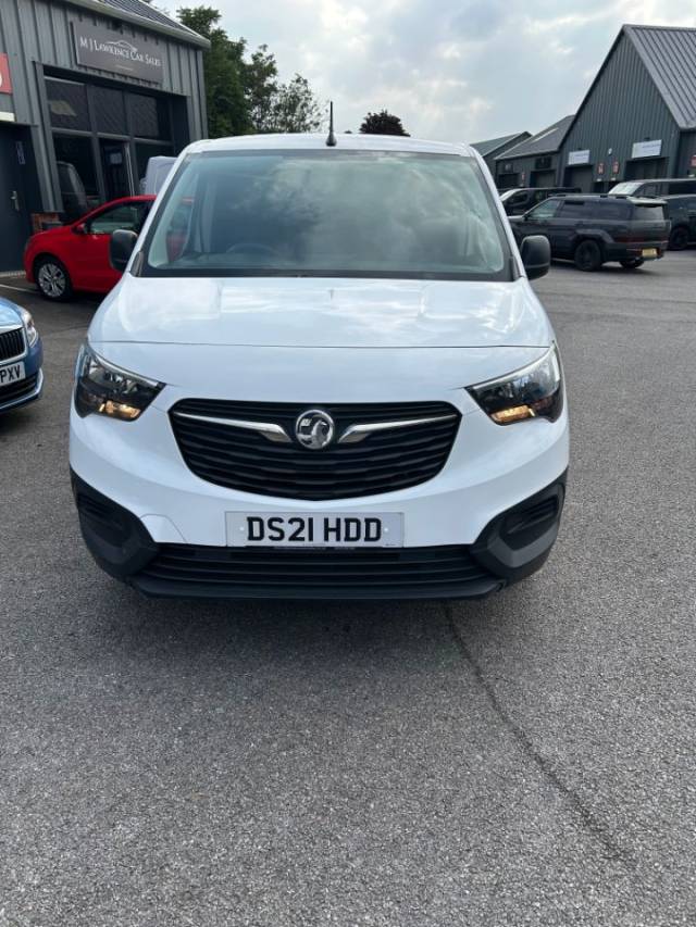Vauxhall Combo Cargo 2300 1.5 Turbo D 100ps H1 Dynamic Van Panel Van Diesel White