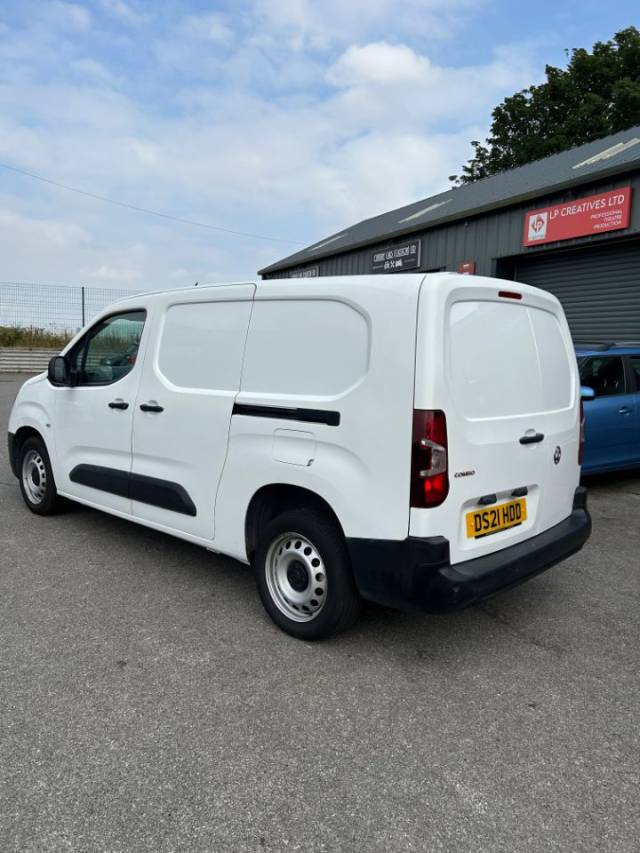 2021 Vauxhall Combo Cargo 2300 1.5 Turbo D 100ps H1 Dynamic Van